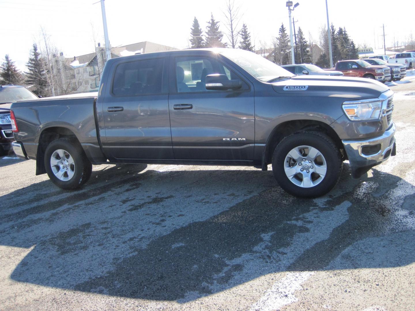 2021 gray /gray RAM 1500 Big Horn Crew Cab 4WD (1C6SRFFT3MN) with an 5.7L V8 engine, 8A transmission, located at 9530 Old Seward Highway, Anchorage, AK, 99515, (907) 349-3343, 61.134140, -149.865570 - Photo#2
